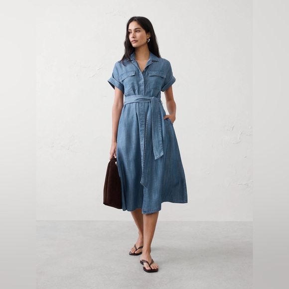 Banana Republic Dresses & Skirts - NWT! Banana Republic Chambray Utility Midi Shirtdress - Multiple🍉